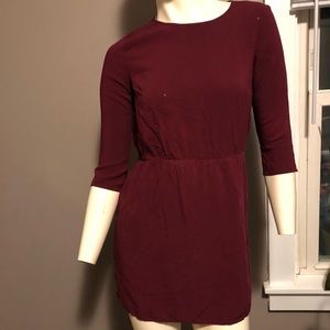 Mid sleeve dress